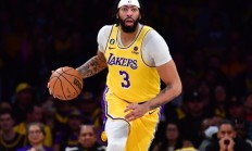 爱游戏:NBA季前赛：浓眉砍35分 湖人加时逆转太阳